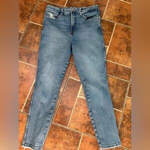 Good American Light Blue Skinny Jeans